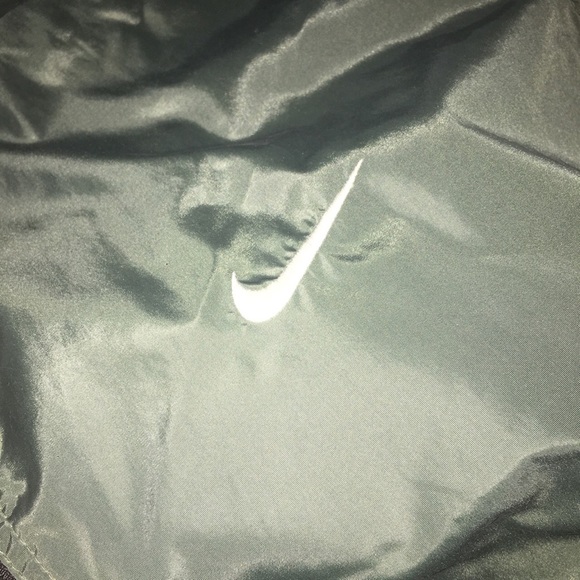 Oversized Vintage Nike Windbreaker - Picture 5 of 5